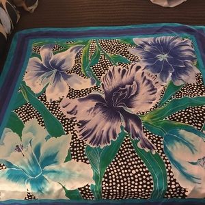 Silken Oscar de la Renta scarf